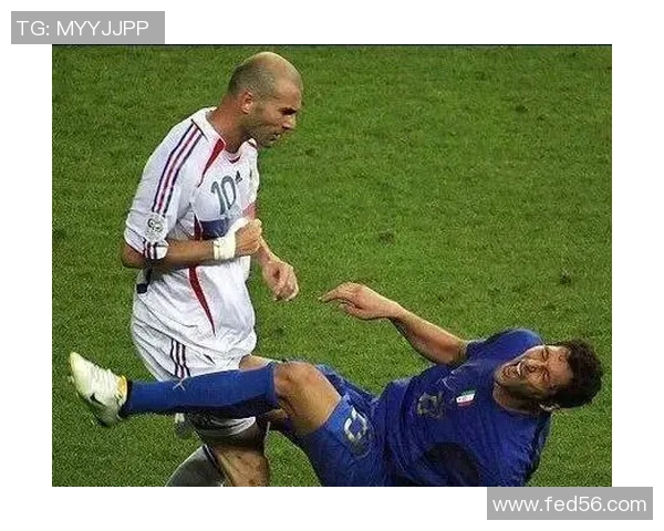 足球明星顶球的精彩瞬间与背后故事揭秘